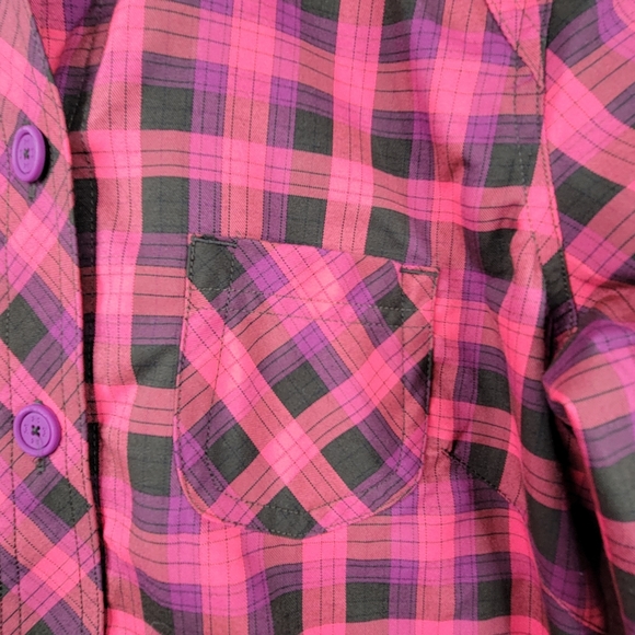 Under Armour Women's Semi-Fitted Plaid Long Sleeve Button Up Shirt - Picture 3 of 10